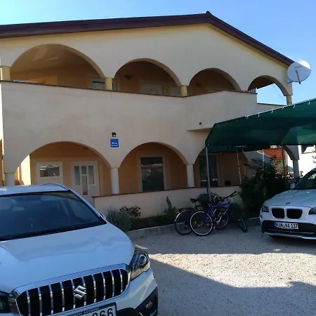 Apartmani Hasnek *